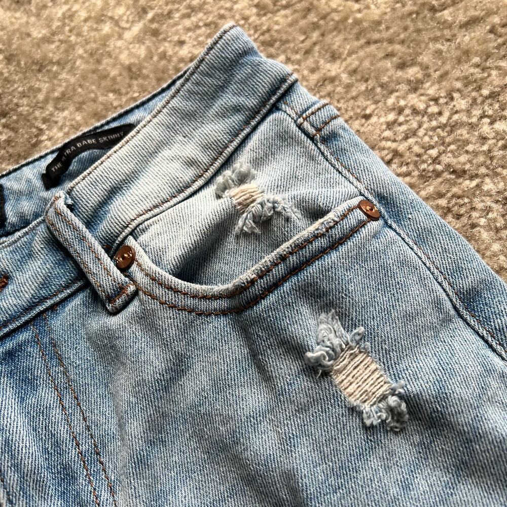 Kendall + Kylie Light Wash Distressed "The Ultra Babe Skinny" Jeans Size 1/25 - Picture 4 of 11